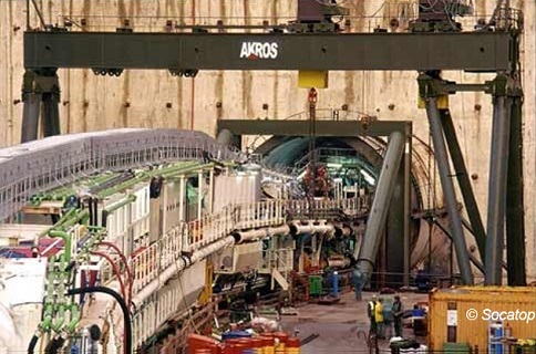 Percement du tunnel de l’A86 Ouest, long de 10 km