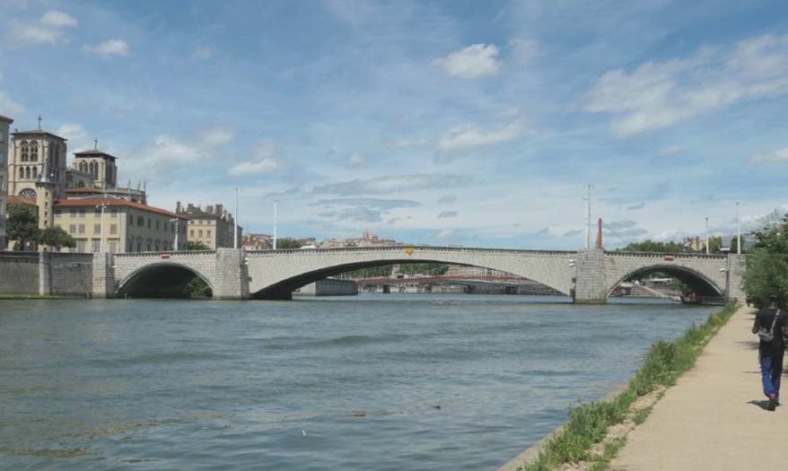 Les ponts du Val de Saône sur la métropole de Lyon conserver son